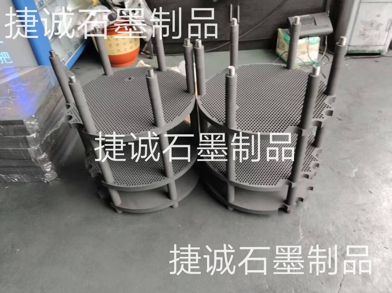 高純度石墨燒結(jié)盤，石墨盤，高純石墨盤，石墨盤加工，推板爐石墨盤，鐘罩爐石墨盤，石墨盤加工廠，石墨盤生產(chǎn)廠家